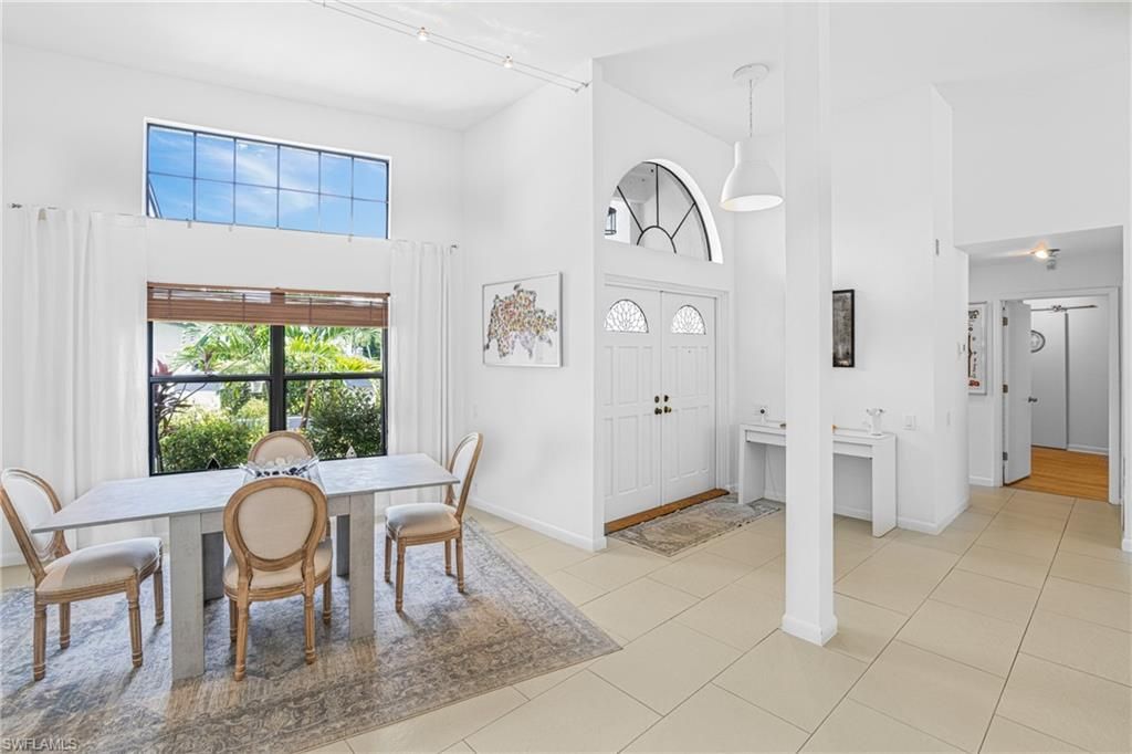 Dining room, Interior, Pendant Lights