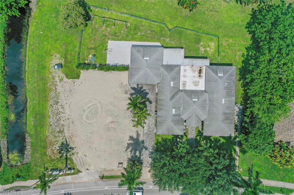 Exterior, Drone