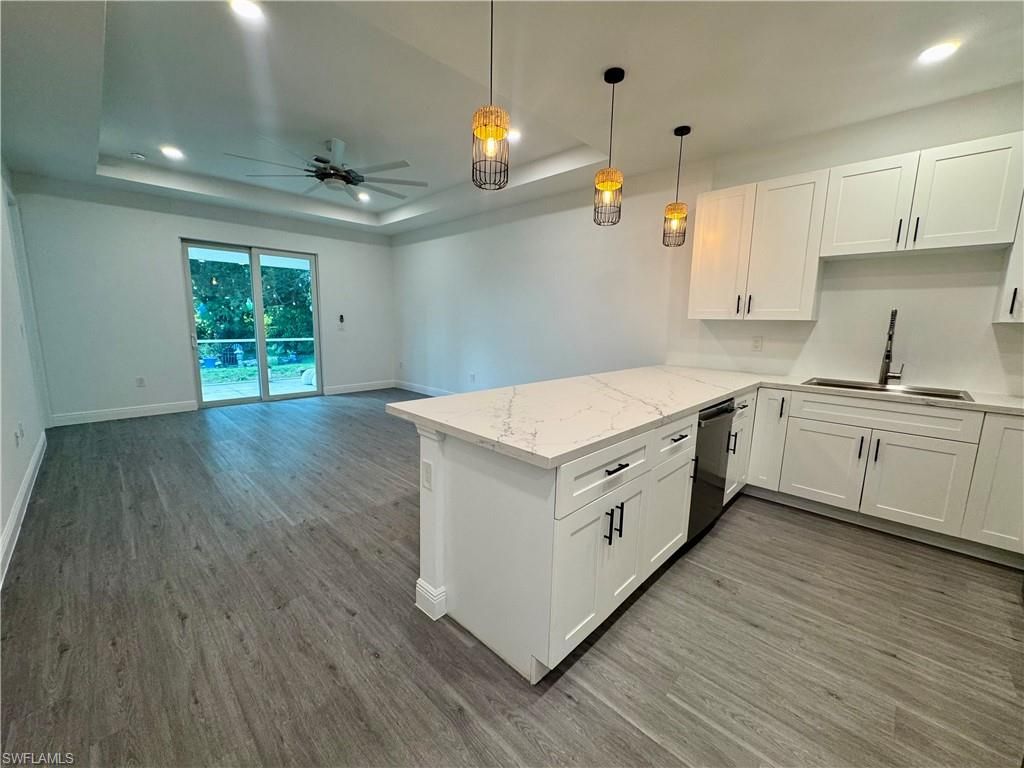 Interior, Kitchen, Pendant Lights, Recessed Lighting, Wood Texture Flooring