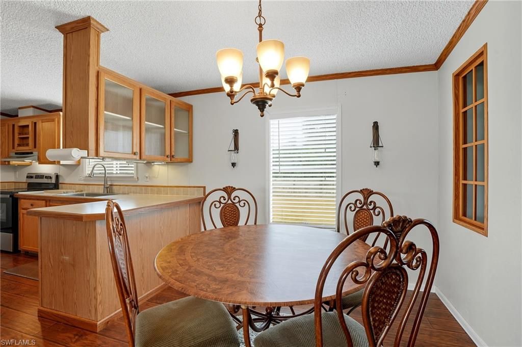 Chandelier, Dining room, Interior, Kitchen, Wood Texture Flooring