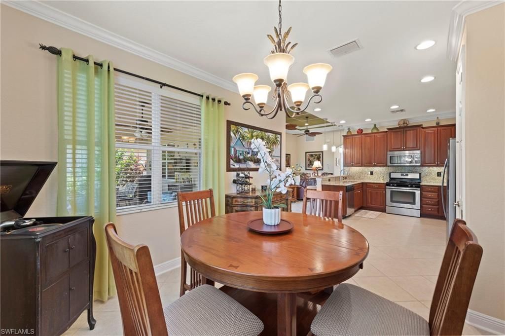 Chandelier, Dining room, Interior, Kitchen, Recessed Lighting, Stainless Steel Appliances
