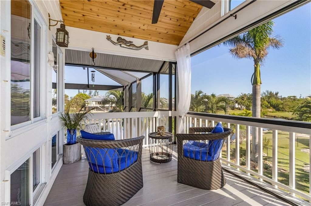 Interior, Sun Room, Wooden Ceilings