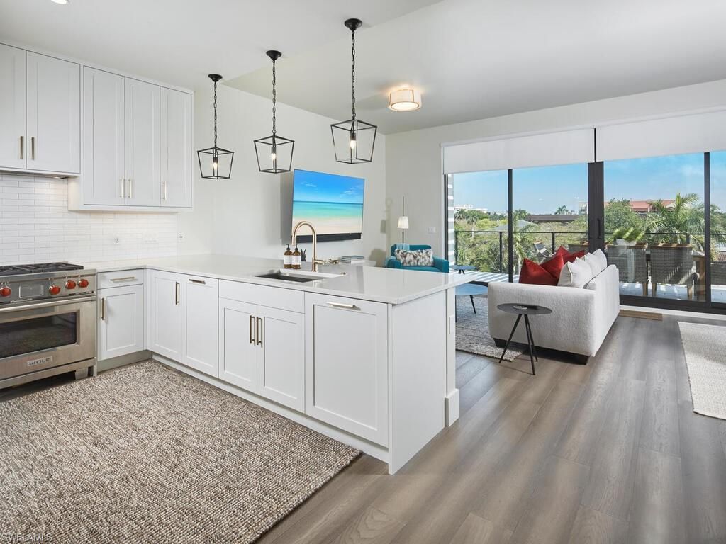 Interior, Kitchen, Living room, Pendant Lights, Recessed Lighting, Stainless Steel Appliances, Wood Texture Flooring