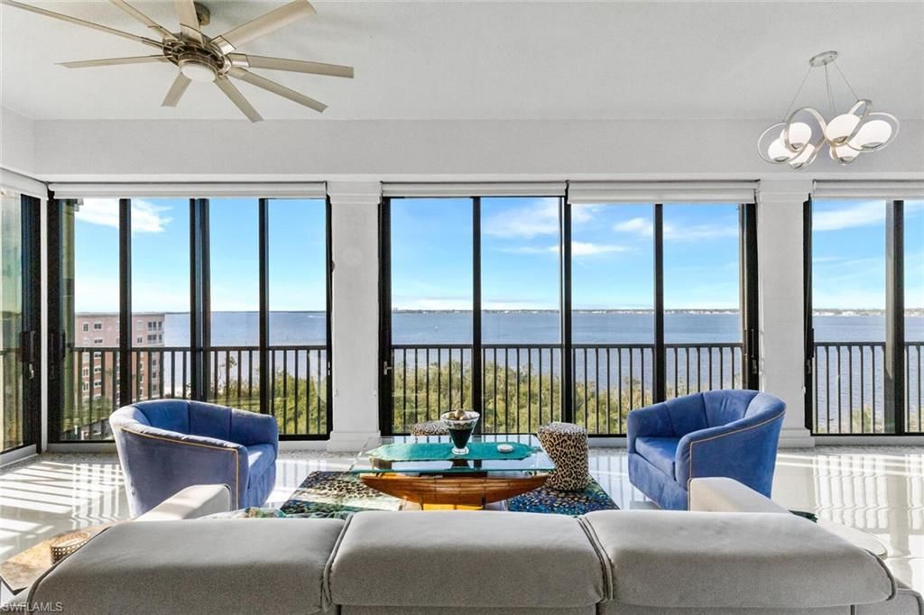 Interior, Living room, Sun Room, Water