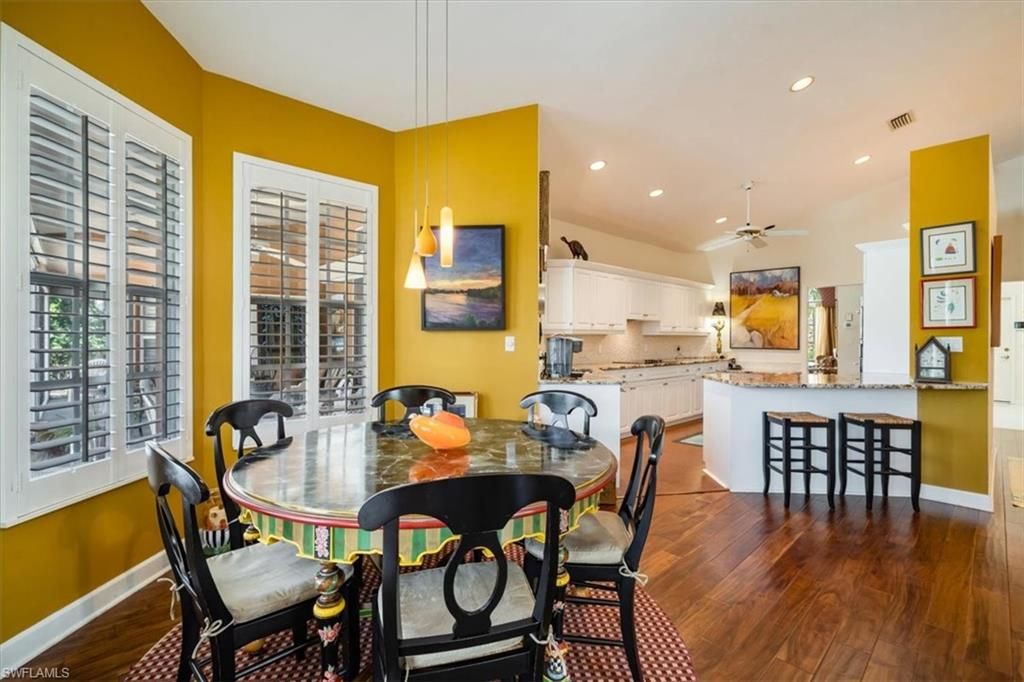 Dining room, Interior, Kitchen, Pendant Lights, Recessed Lighting, Wood Texture Flooring