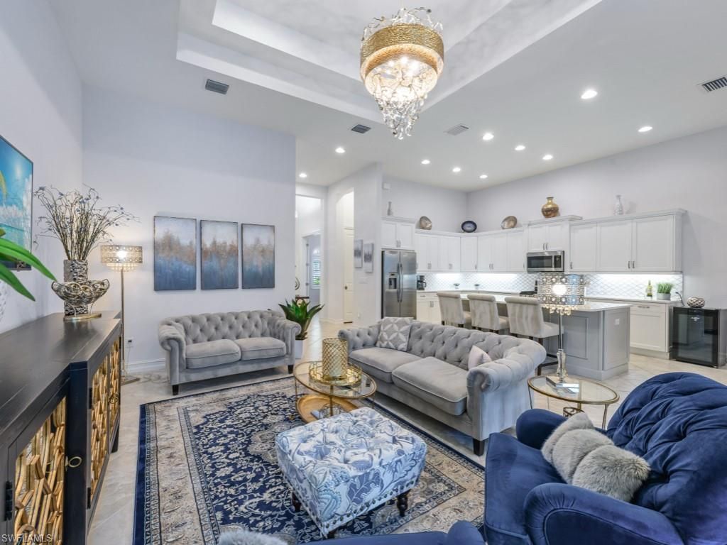 Chandelier, Interior, Kitchen, Living room, Recessed Lighting, Stainless Steel Appliances
