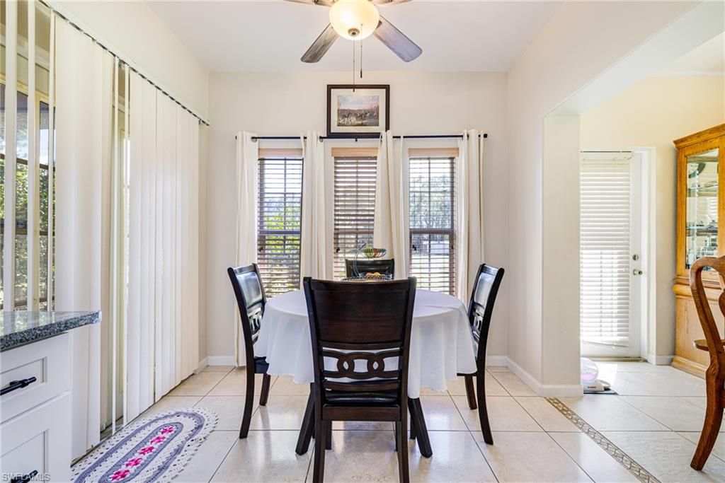 Dining room, Interior