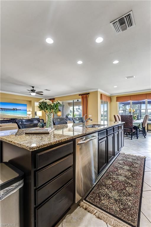 Dining room, Interior, Kitchen, Recessed Lighting