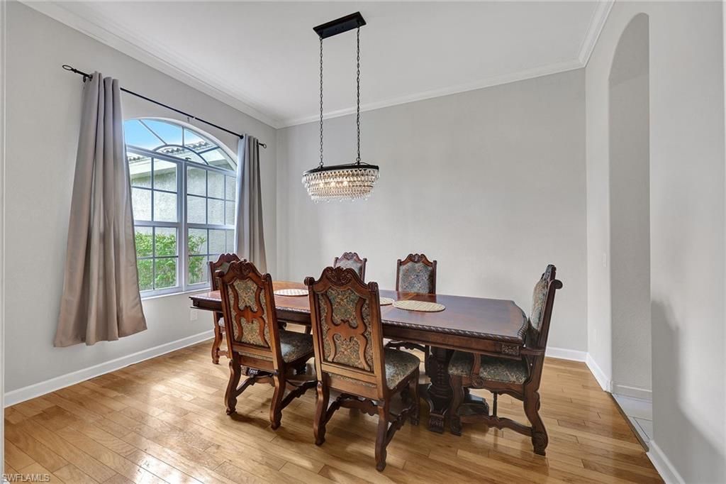 Chandelier, Dining room, Interior, Pendant Lights, Wood Texture Flooring