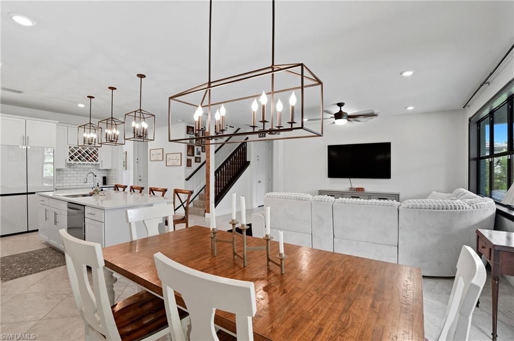 Dining room, Interior, Kitchen, Living room, Pendant Lights, Recessed Lighting, Wood Texture Flooring