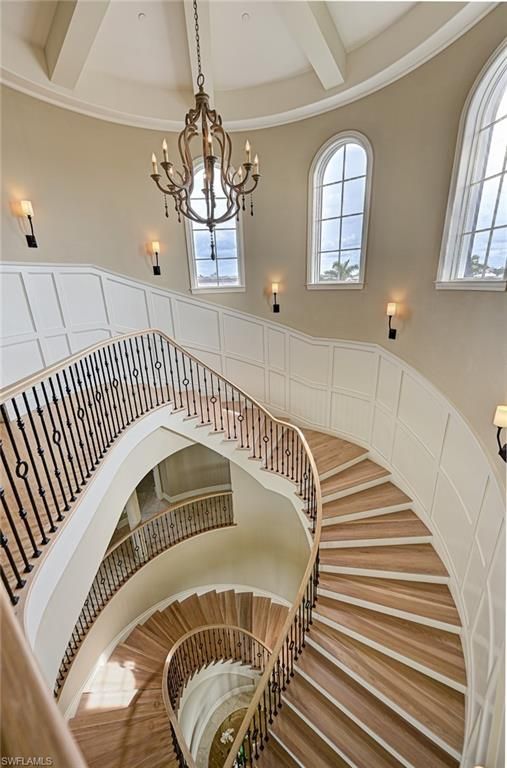 Chandelier, Interior