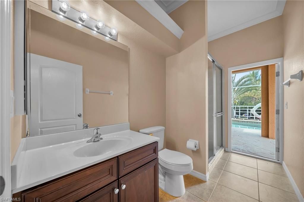 Bathroom, Interior
