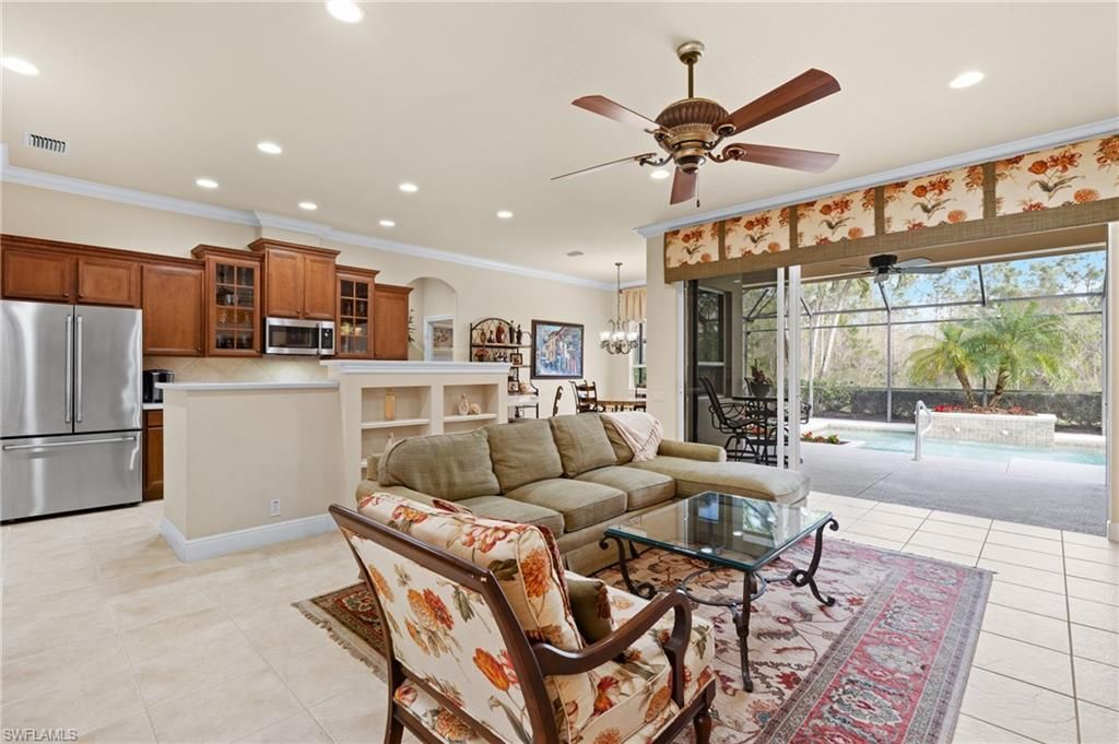 Chandelier, Dining room, Interior, Kitchen, Living room, Pendant Lights, Recessed Lighting, Stainless Steel Appliances