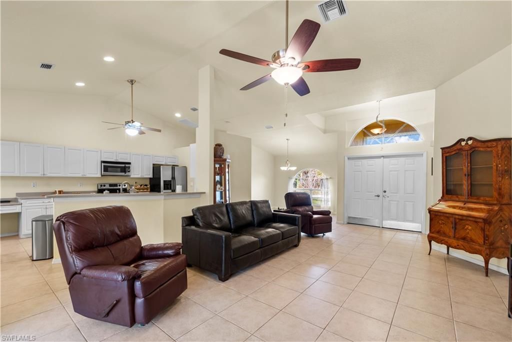 Interior, Kitchen, Living room, Pendant Lights, Recessed Lighting, Stainless Steel Appliances