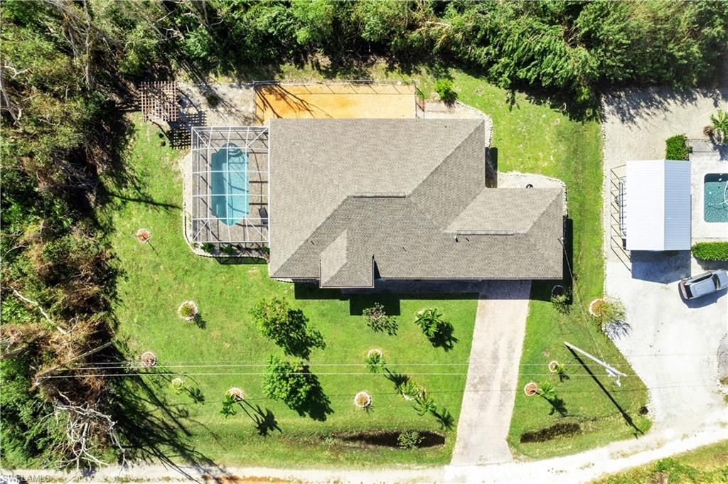 Exterior, Drone