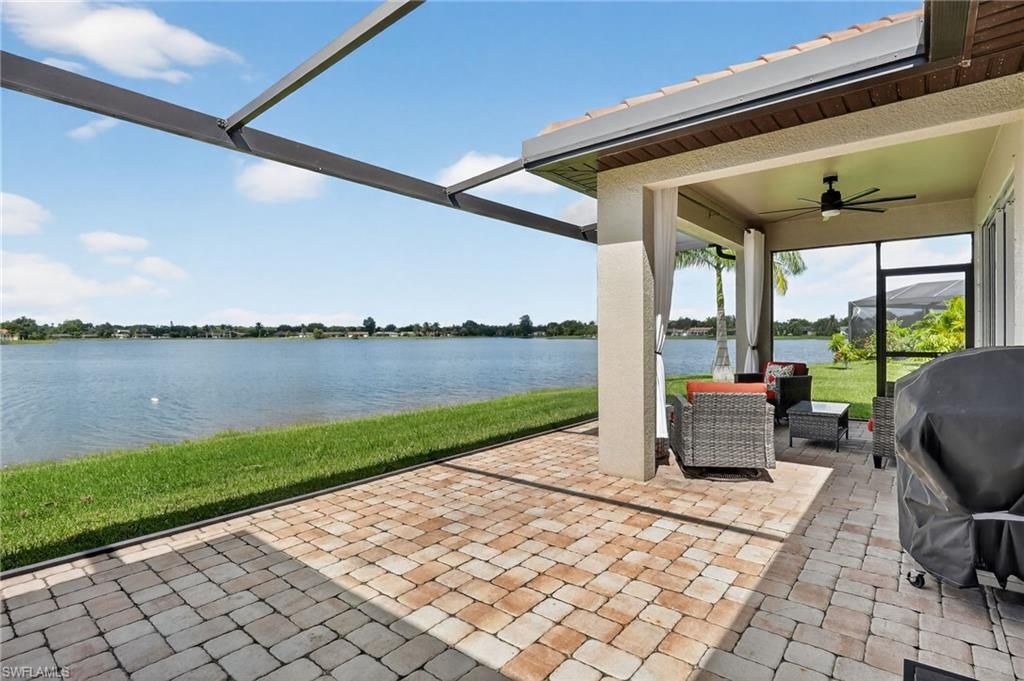 Interior, Sun Room, Water