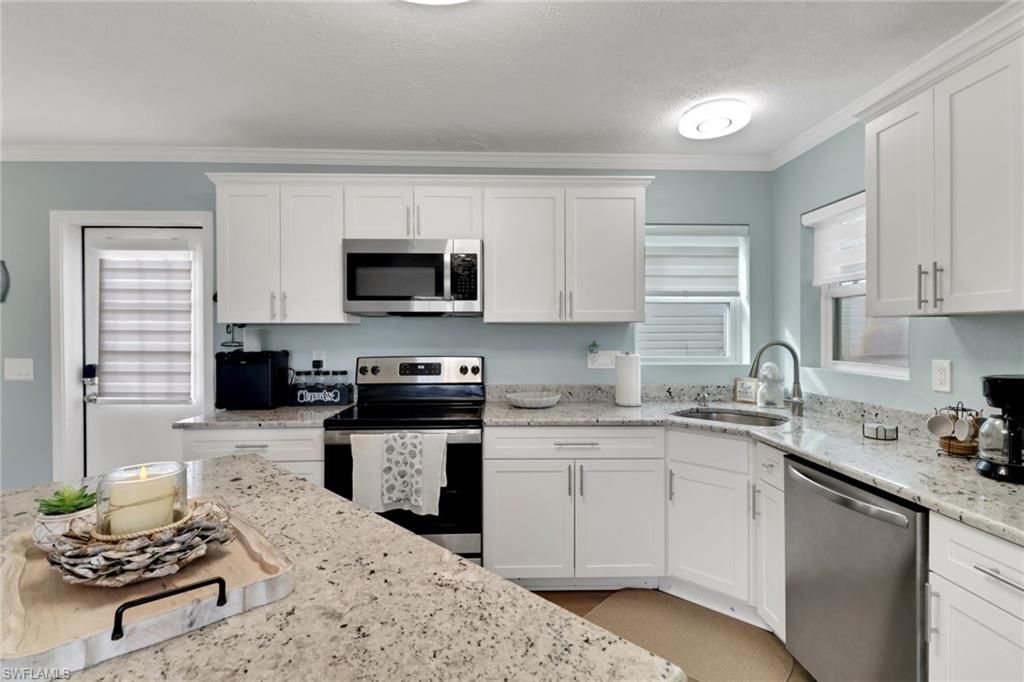 Interior, Kitchen, Stainless Steel Appliances