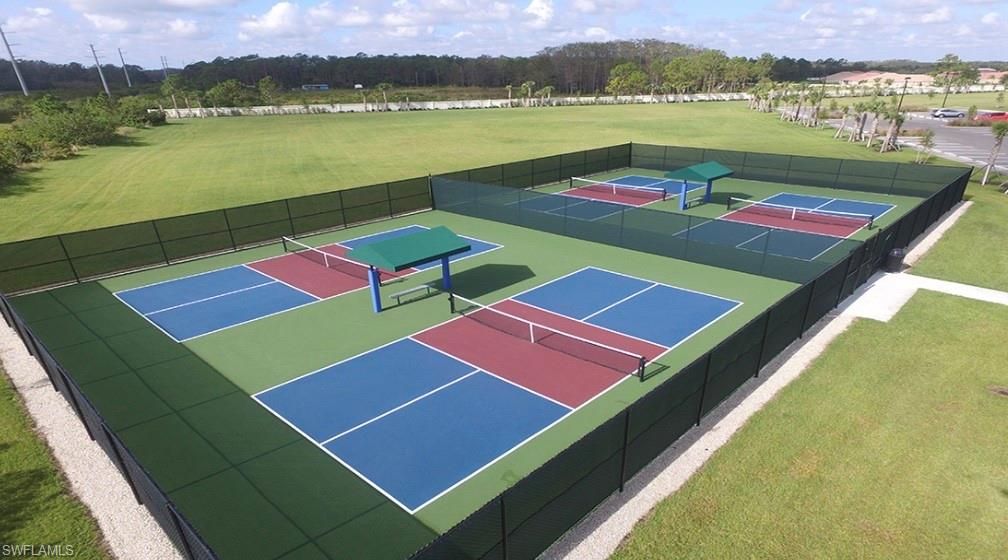 Exterior, Tennis Courts