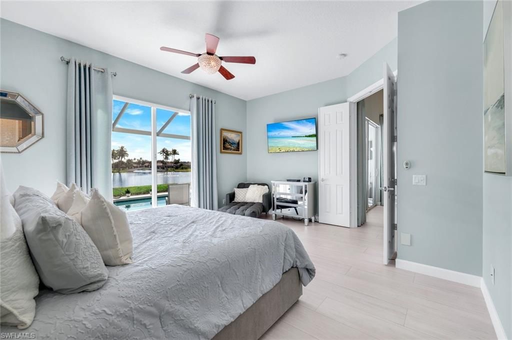 Bedroom, Interior, Water, Wood Texture Flooring