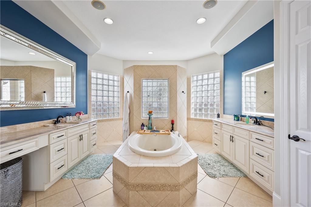 Bathroom, Dual Sink Vanities, Interior, Recessed Lighting