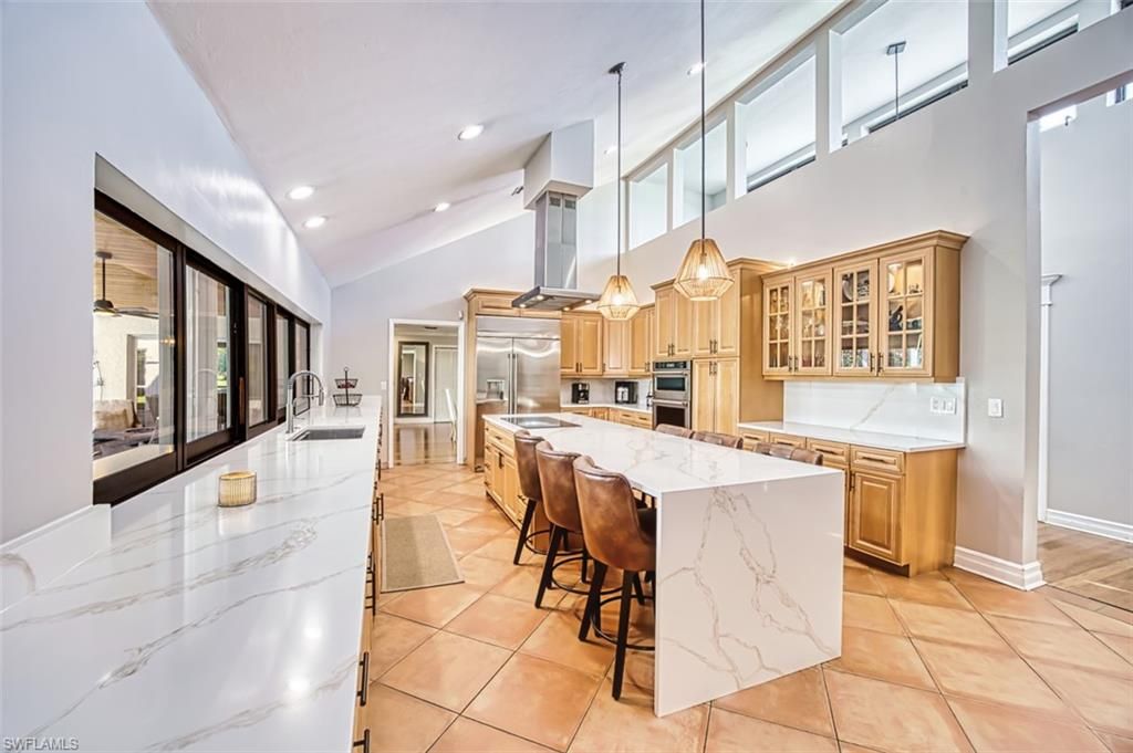 Interior, Kitchen, Pendant Lights, Recessed Lighting, Stainless Steel Appliances