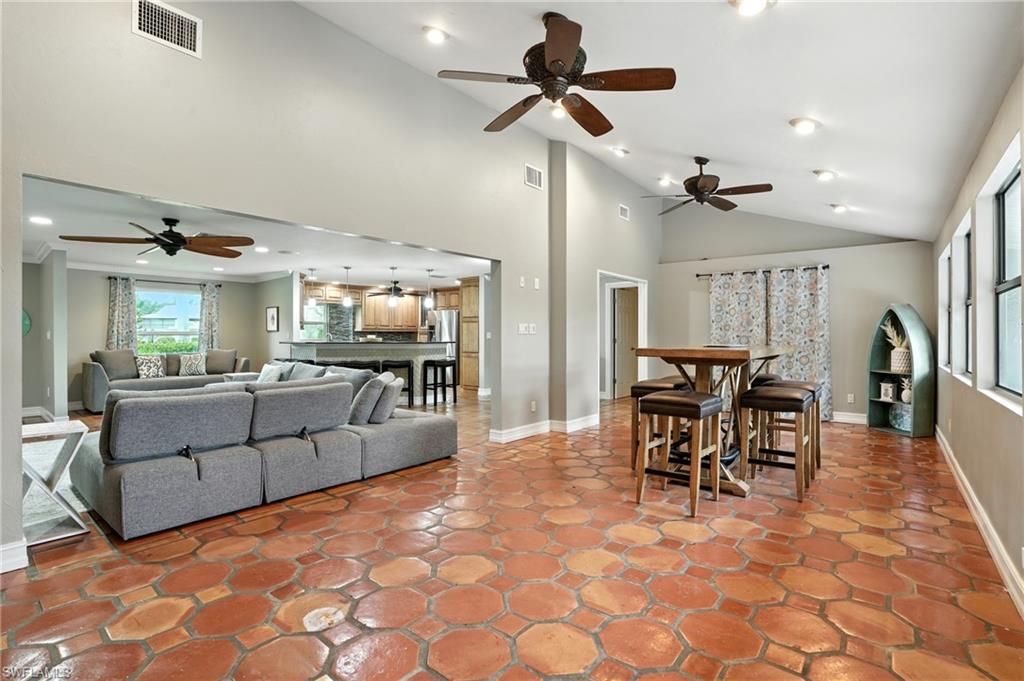 Interior, Living room, Pendant Lights, Recessed Lighting