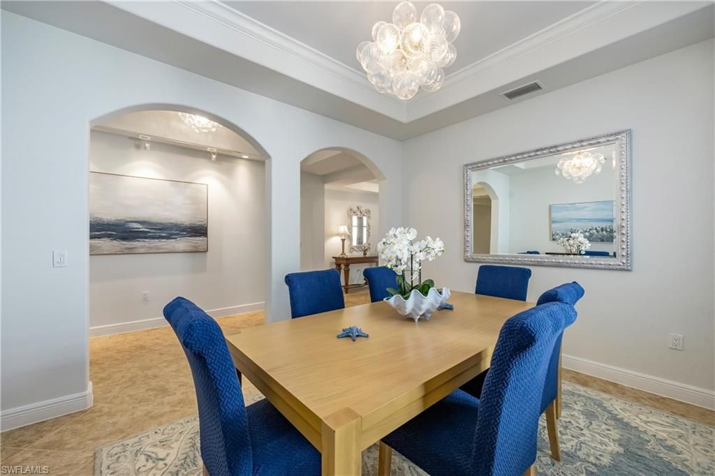 Chandelier, Dining room, Interior