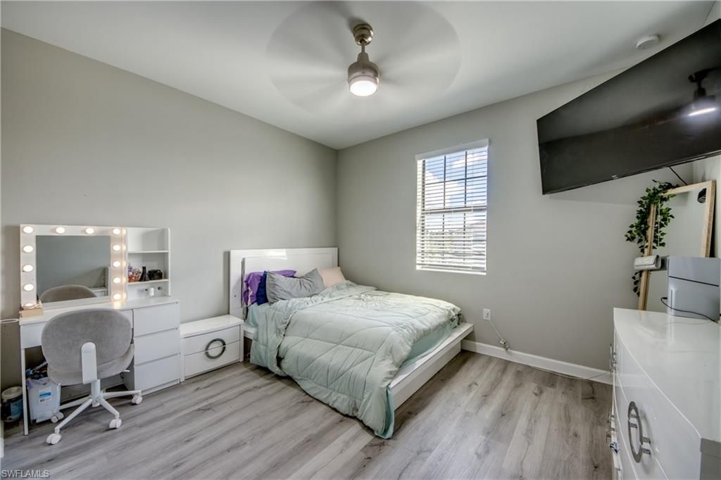 Bedroom, Home Office, Interior, Wood Texture Flooring