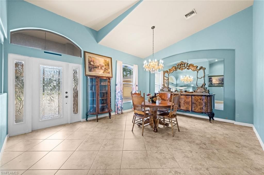 Chandelier, Dining room, Interior