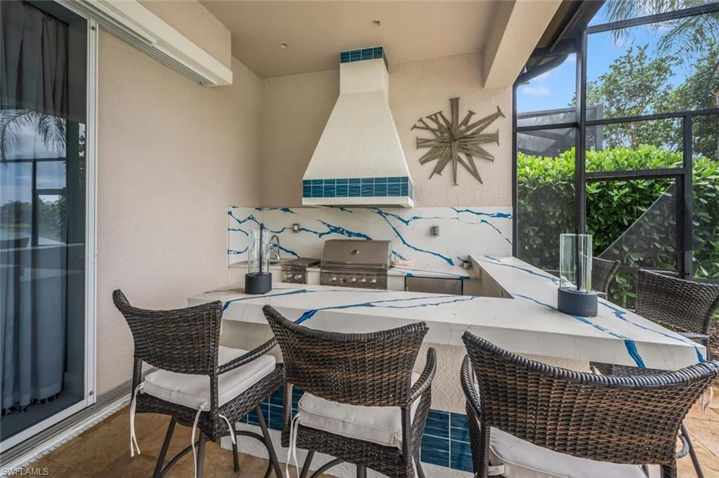 Dining room, Interior