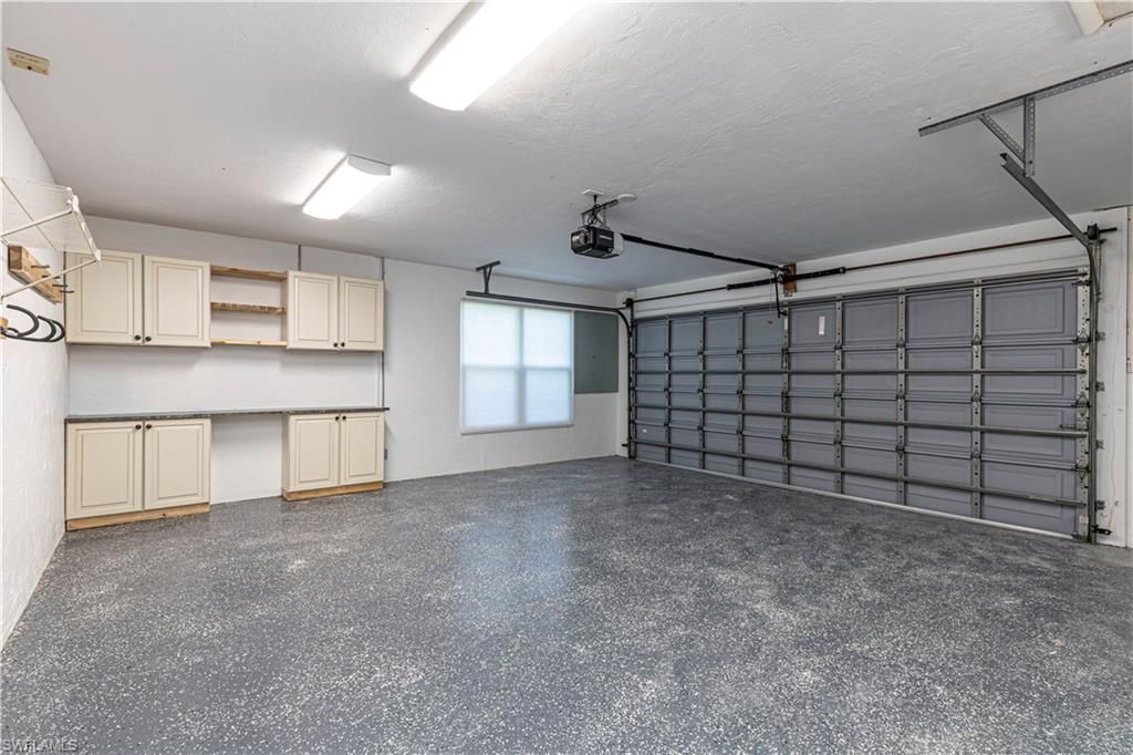 Garage, Interior