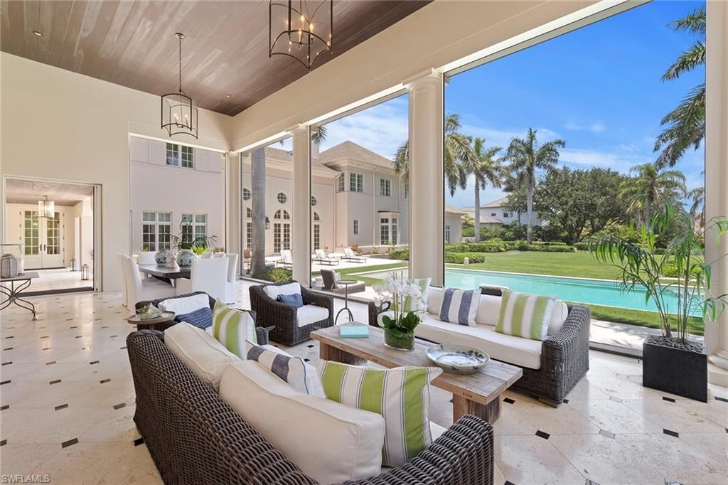 Exterior, Pendant Lights, Pool