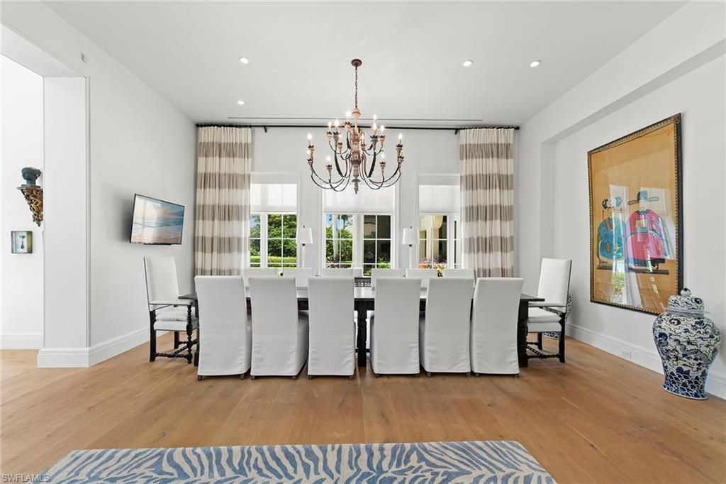 Chandelier, Dining room, Interior, Recessed Lighting, Wood Texture Flooring
