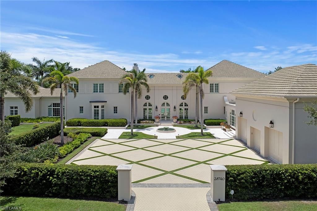 Backyard, Exterior, Facade, French Provincial