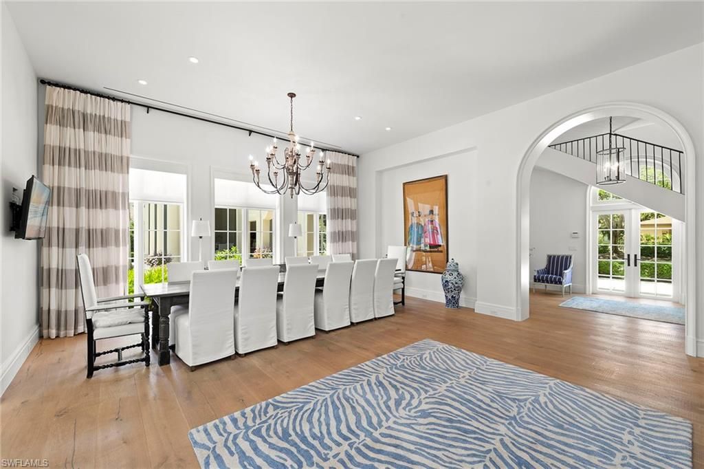 Chandelier, Dining room, Interior, Pendant Lights, Recessed Lighting, Wood Texture Flooring