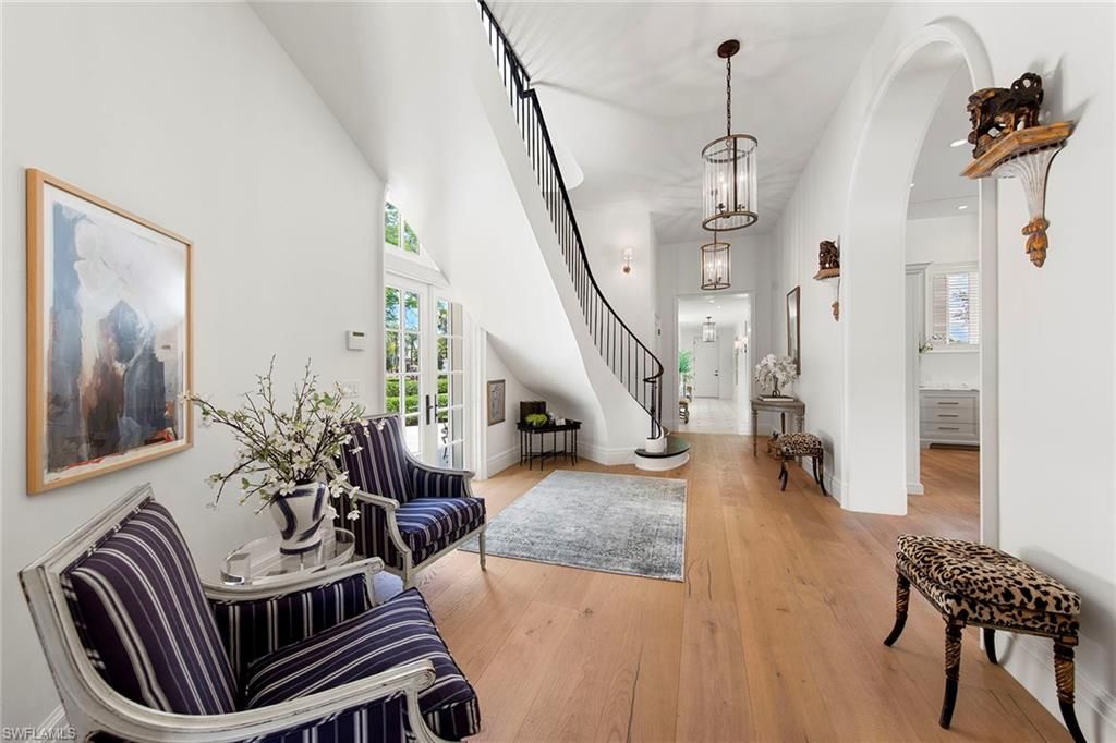 Interior, Pendant Lights, Wood Texture Flooring