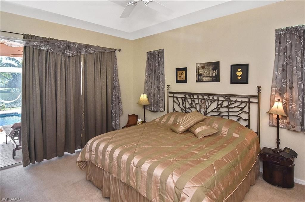 Bedroom, Interior, Water