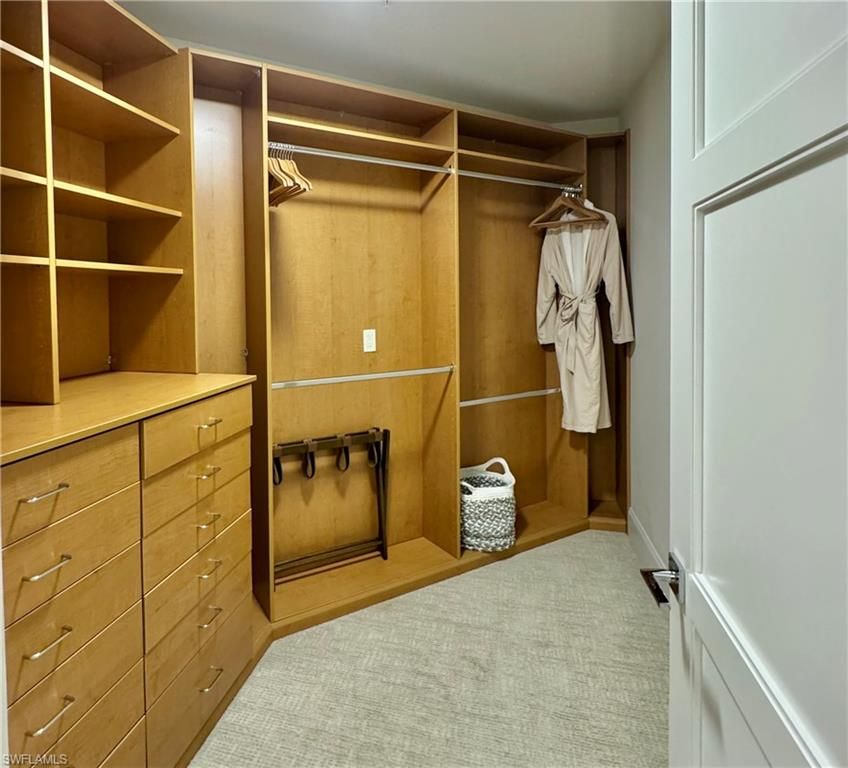 Interior, Walk-in Closets