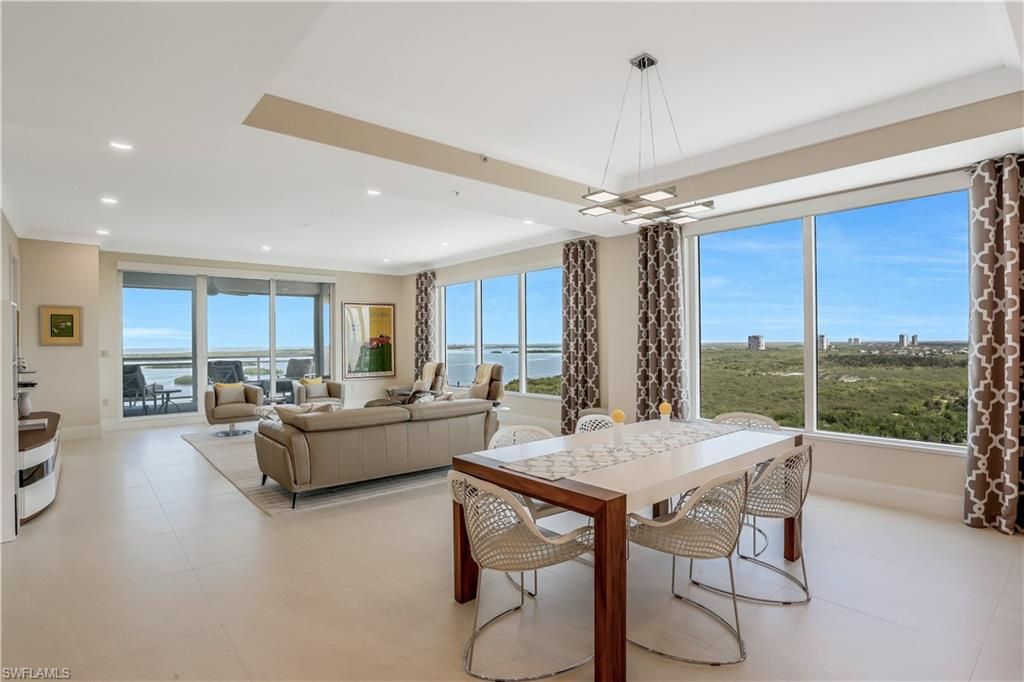 Dining room, Interior, Living room, Pendant Lights, Recessed Lighting, Water