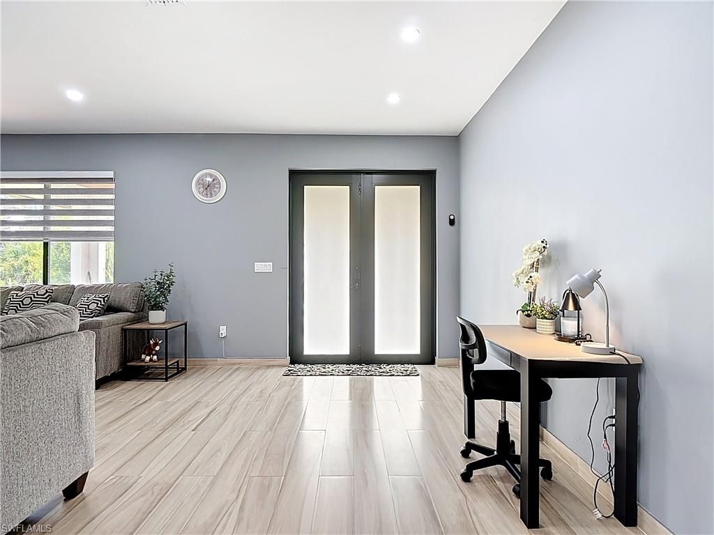 Home Office, Interior, Recessed Lighting, Wood Texture Flooring