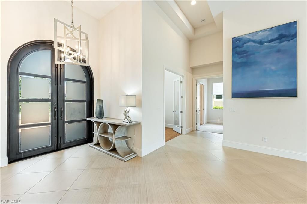 Interior, Pendant Lights, Recessed Lighting, Wood Texture Flooring