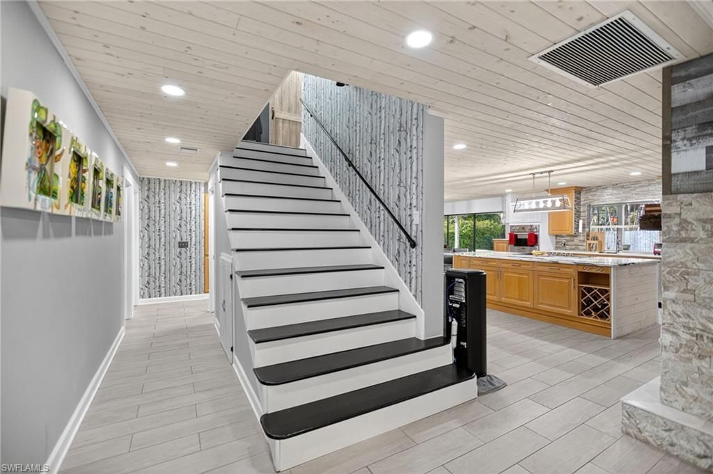 Interior, Pendant Lights, Recessed Lighting, Wooden Ceilings