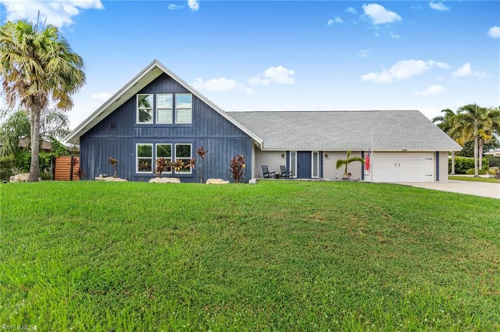 Attached, Backyard, Exterior, Facade, A Frame