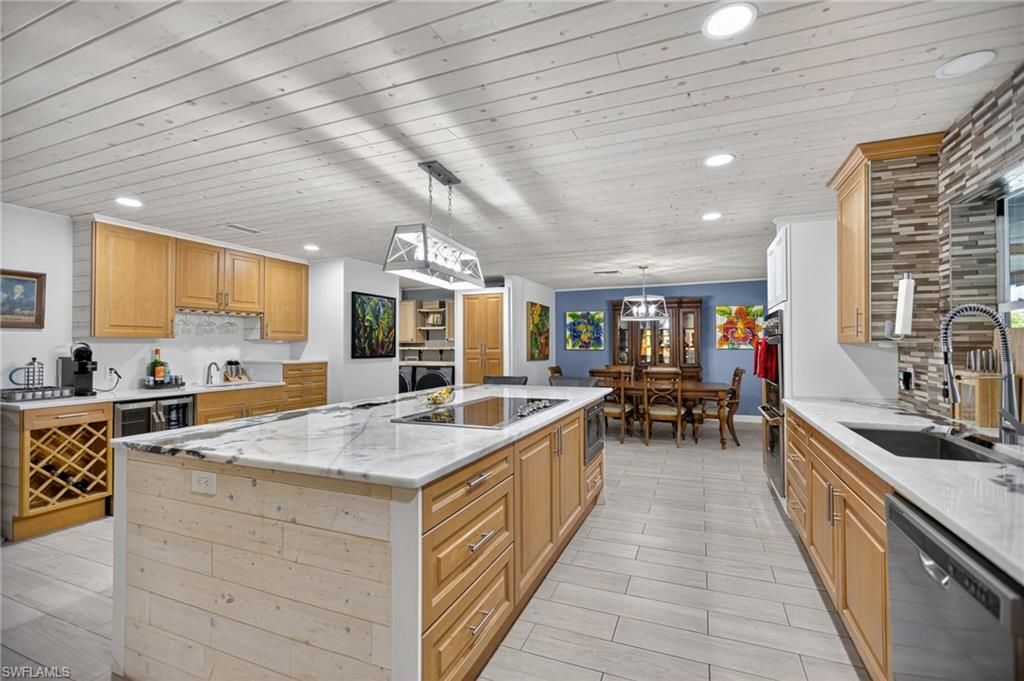Dining room, Interior, Kitchen, Pendant Lights, Recessed Lighting