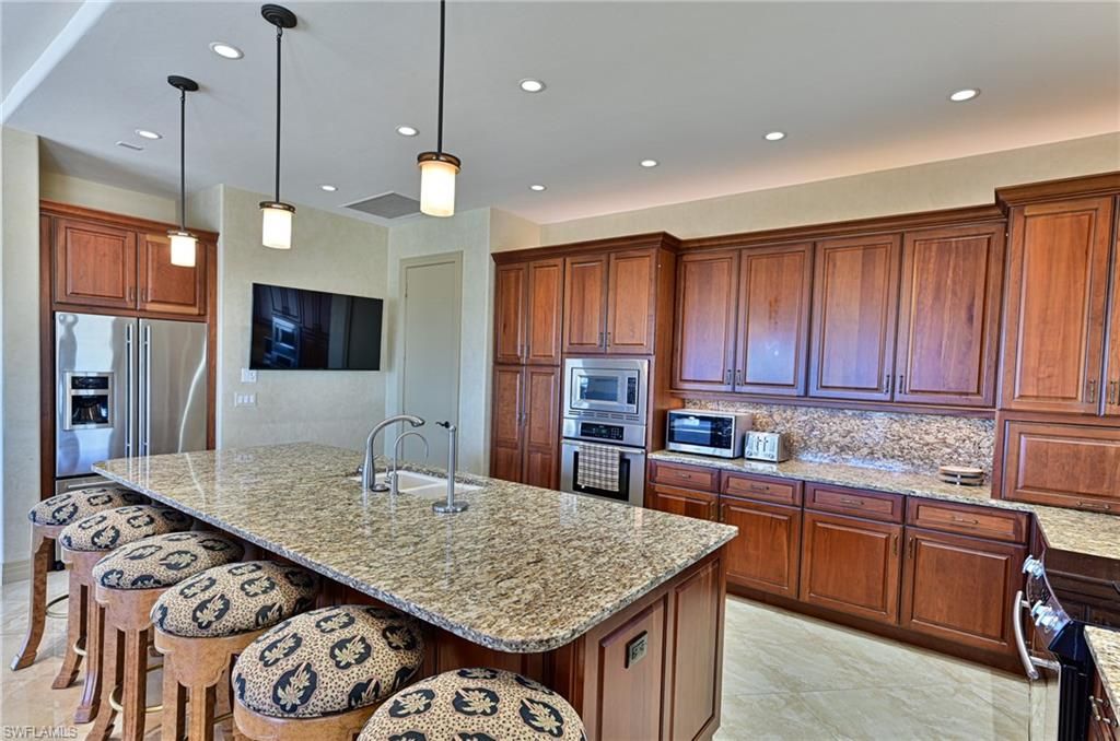 Interior, Kitchen, Pendant Lights, Recessed Lighting, Stainless Steel Appliances