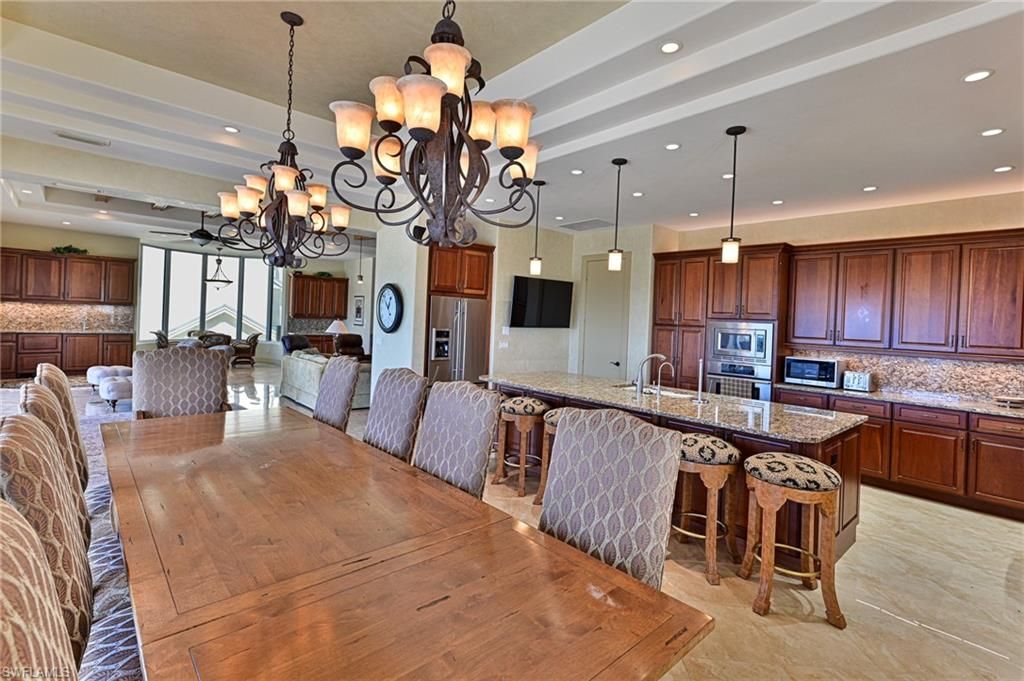 Chandelier, Dining room, Interior, Kitchen, Pendant Lights, Recessed Lighting, Stainless Steel Appliances
