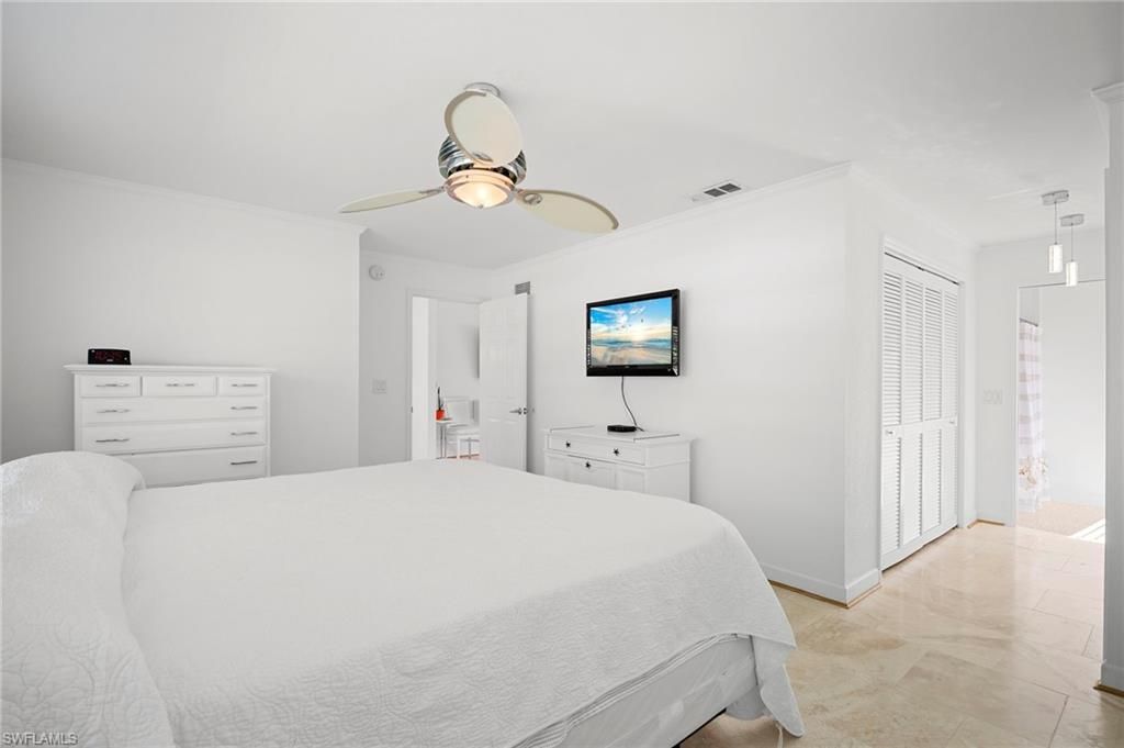 Bedroom, Interior, Pendant Lights