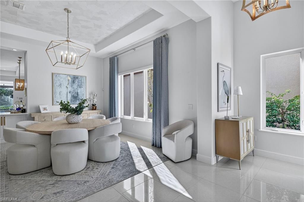 Chandelier, Dining room, Interior, Pendant Lights