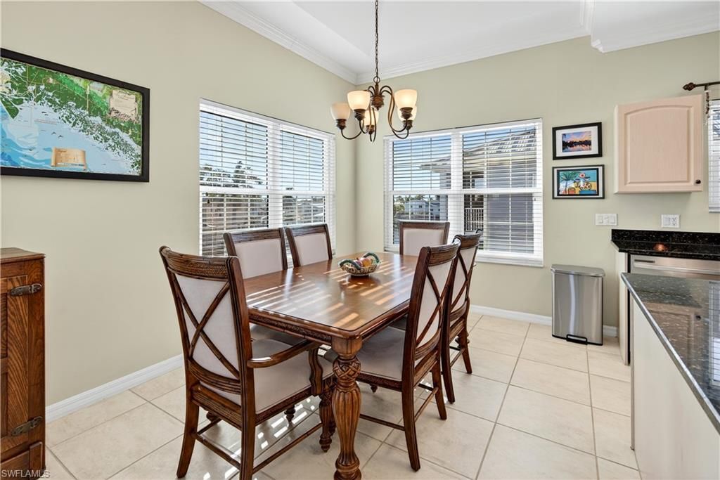 Chandelier, Dining room, Interior