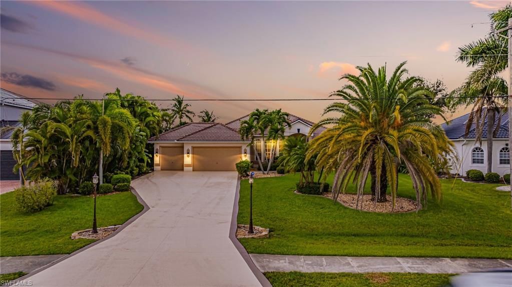 Attached, Backyard, Exterior, Facade, Mediterranean